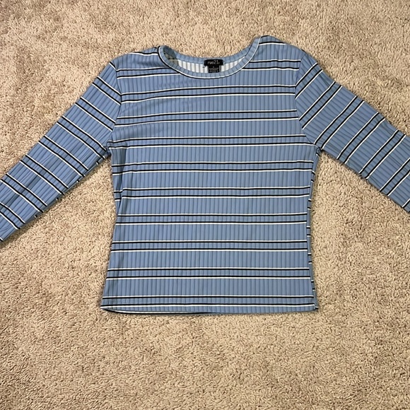 Sweater - Picture 2 of 2